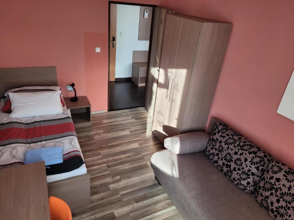 Hotel Gol Prostějov Εξωτερικό φωτογραφία