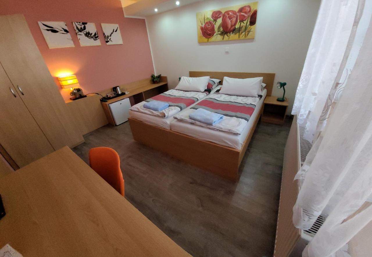 Hotel Gol Prostějov Εξωτερικό φωτογραφία