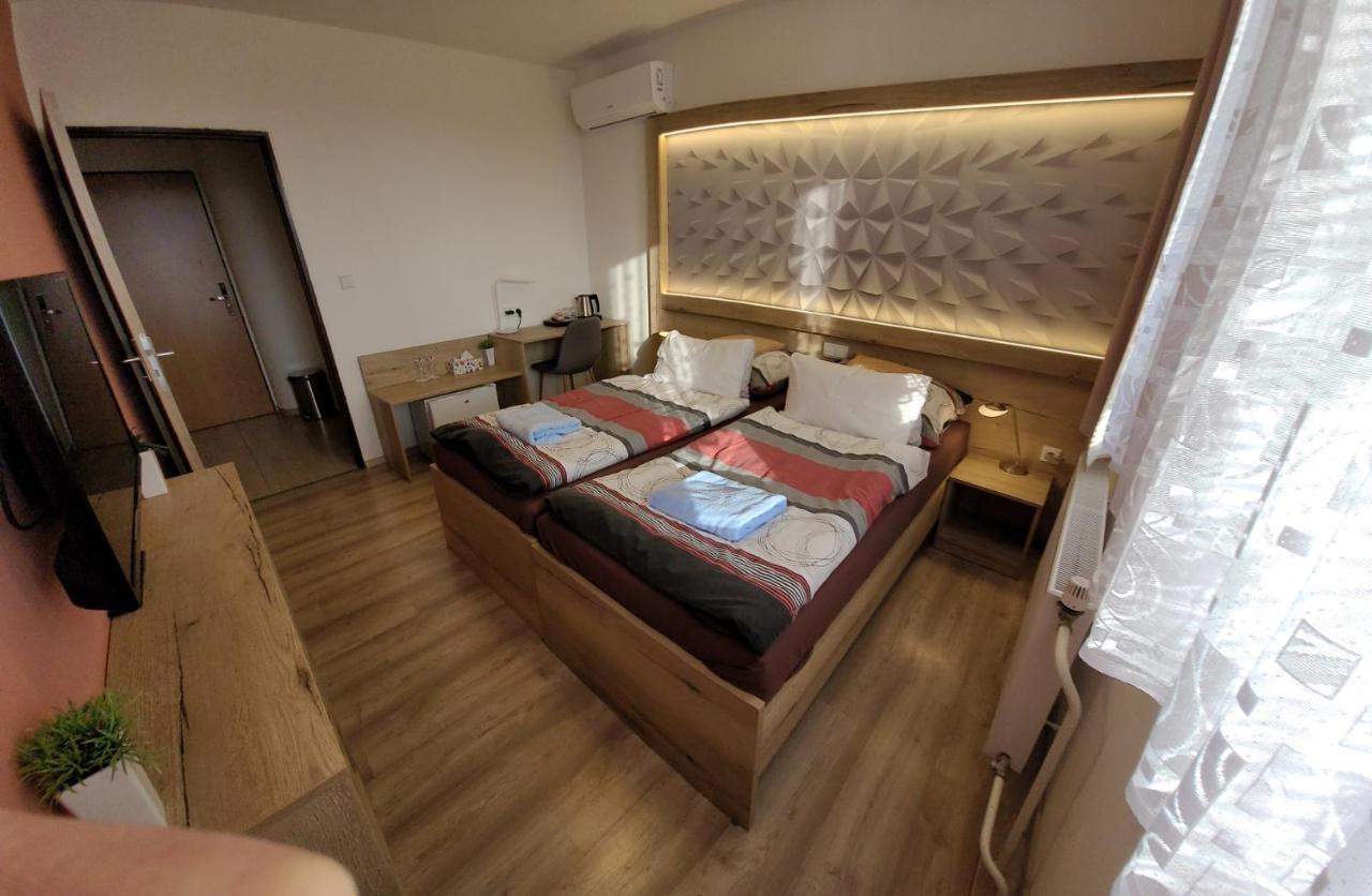Hotel Gol Prostějov Εξωτερικό φωτογραφία