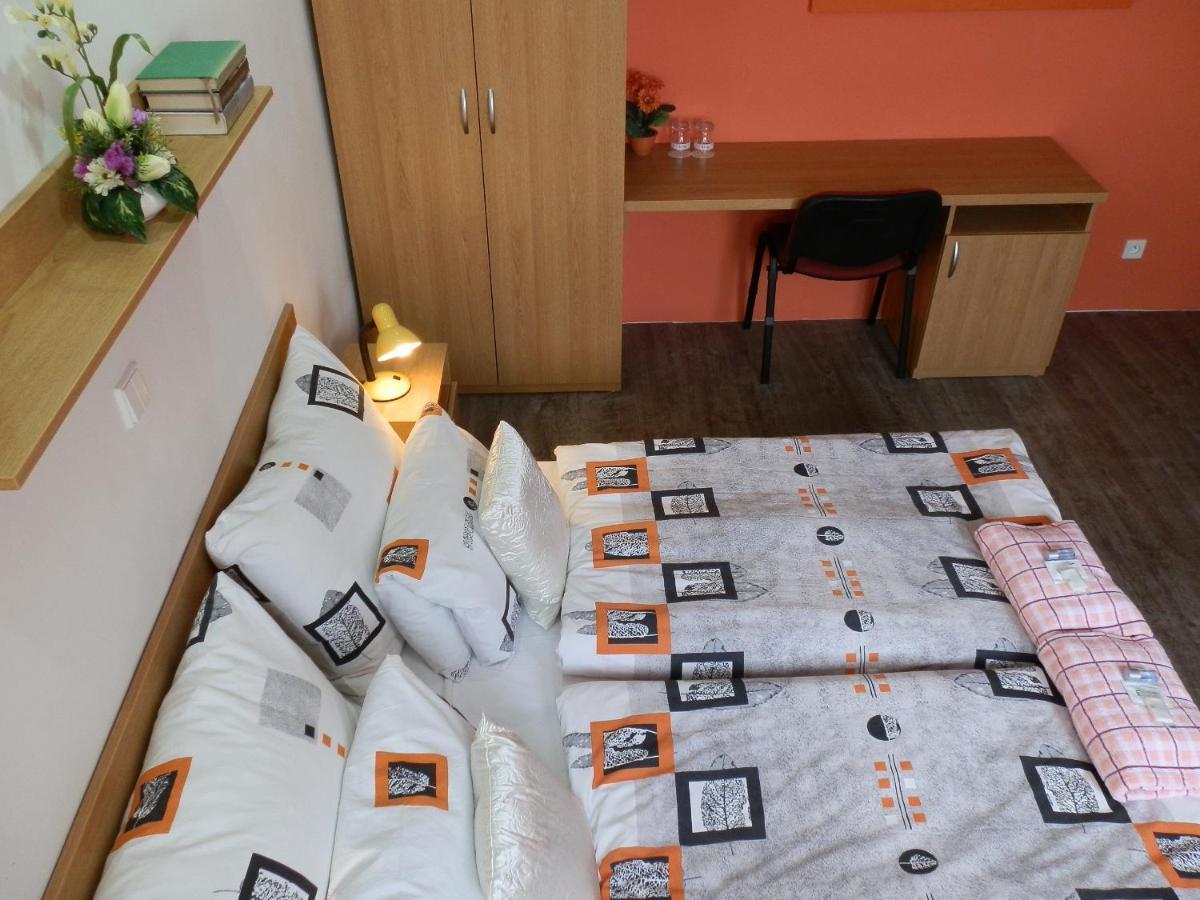 Hotel Gol Prostějov Εξωτερικό φωτογραφία