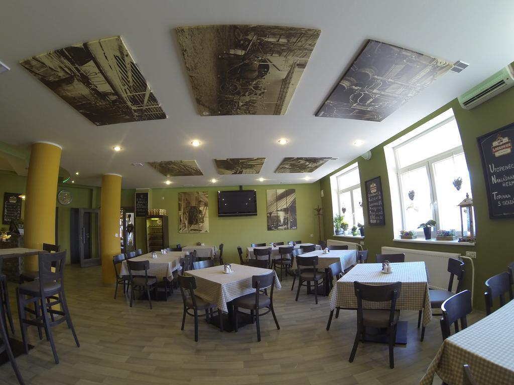 Hotel Gol Prostějov Εξωτερικό φωτογραφία