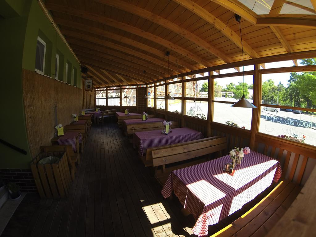 Hotel Gol Prostějov Εξωτερικό φωτογραφία