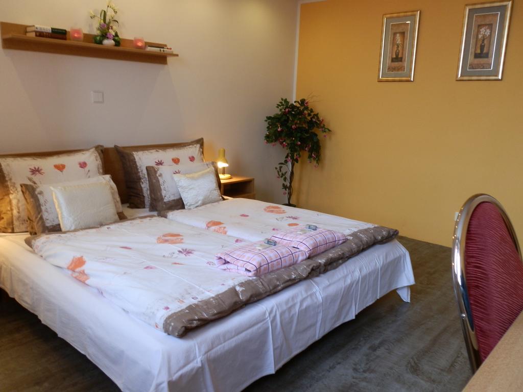 Hotel Gol Prostějov Εξωτερικό φωτογραφία